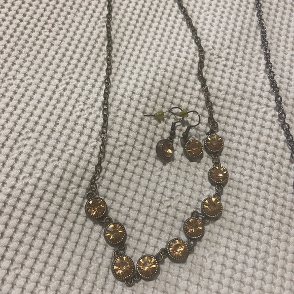 EUC 5 Paparazzi Necklace and Earrings sets, Nine West Bracelet - Picture 4 of 4